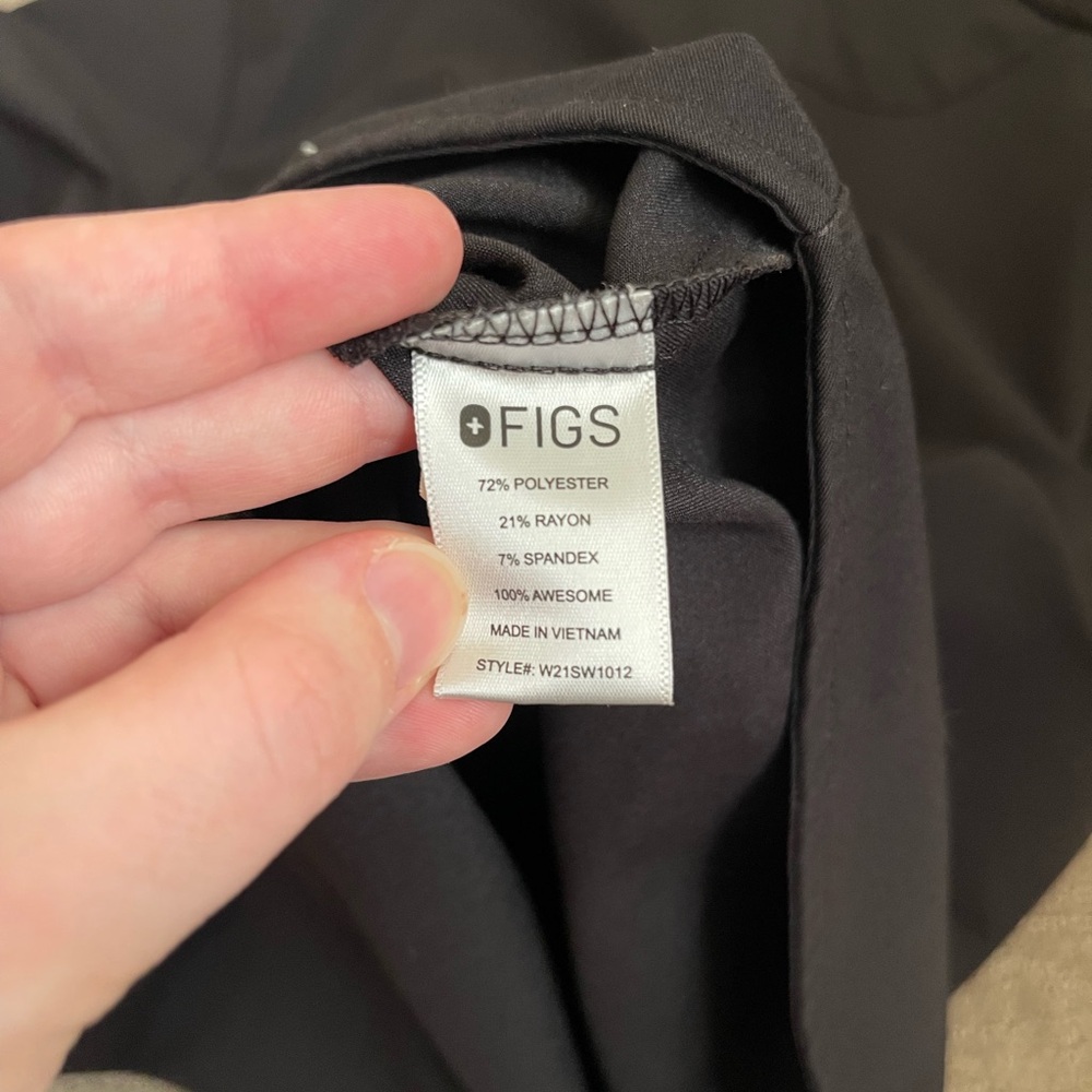 FIGS Kitale Maternity Scrub Top Short Sleeve Black Size Small - Picture 6 of 6